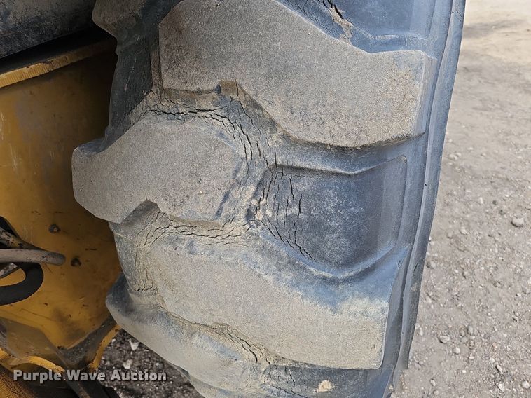 image for item DO4249 2002 Caterpillar 430D  backhoe