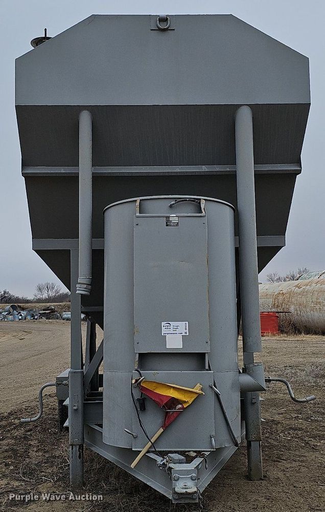 image for item DO4259 Mobile Concrete MT-200 LP  cement silo