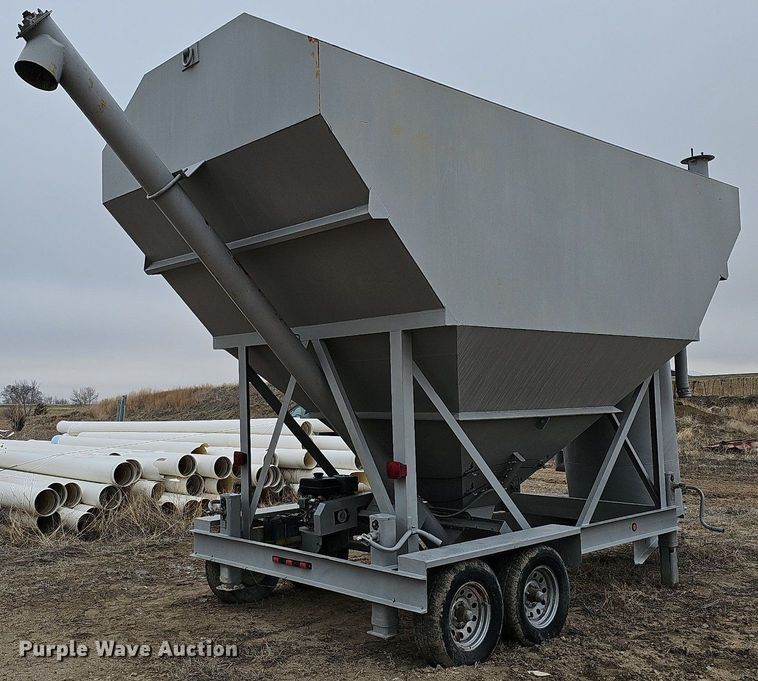 image for item DO4259 Mobile Concrete MT-200 LP  cement silo