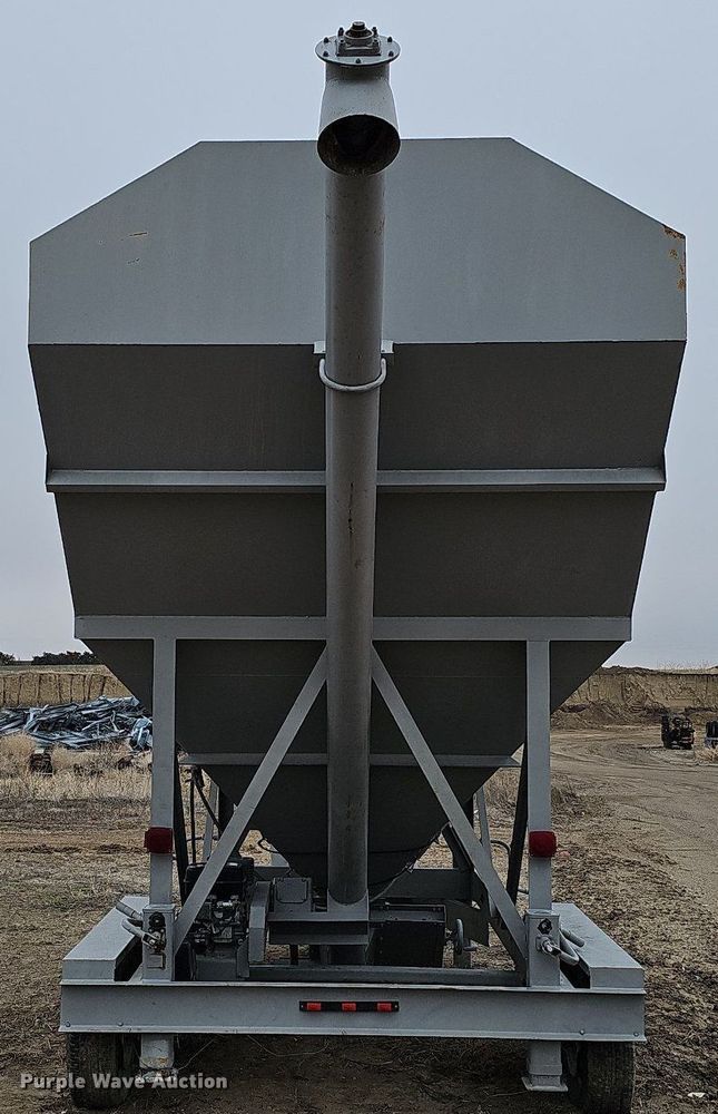 image for item DO4259 Mobile Concrete MT-200 LP  cement silo