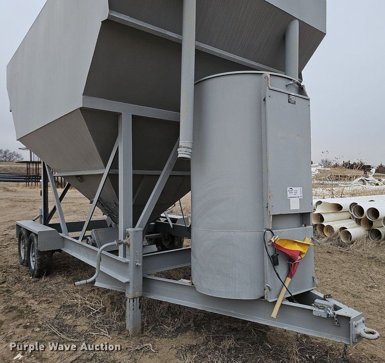 image for item DO4259 Mobile Concrete MT-200 LP  cement silo