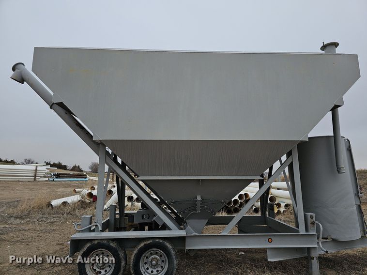 image for item DO4259 Mobile Concrete MT-200 LP  cement silo