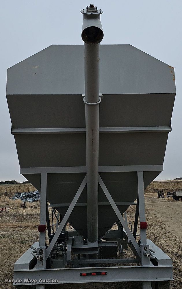 image for item DO4259 Mobile Concrete MT-200 LP  cement silo