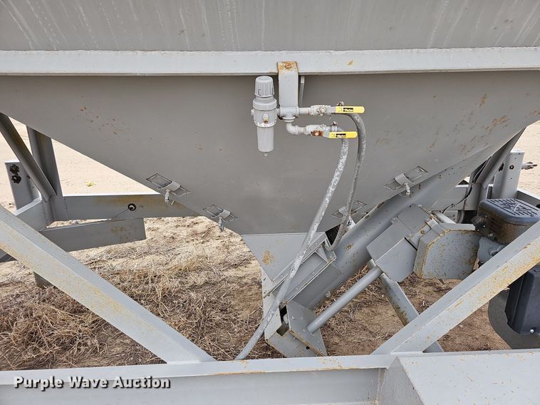 image for item DO4259 Mobile Concrete MT-200 LP  cement silo