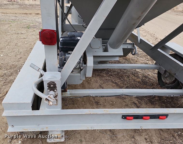 image for item DO4259 Mobile Concrete MT-200 LP  cement silo