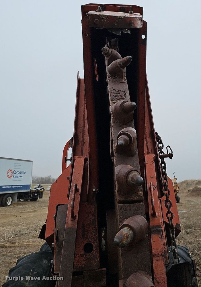 image for item DO4261 Ditch Witch 6510  rock saw