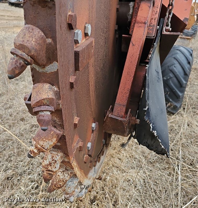 image for item DO4261 Ditch Witch 6510  rock saw