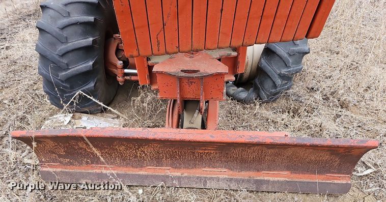 image for item DO4261 Ditch Witch 6510  rock saw