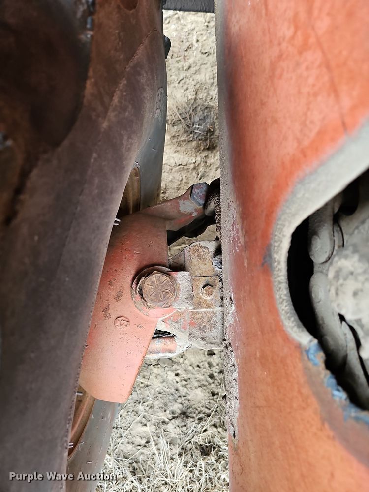 image for item DO4261 Ditch Witch 6510  rock saw