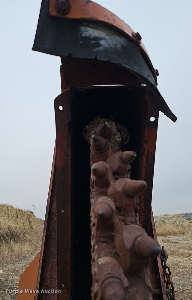 image for item DO4262 Ditch Witch 6510  rock saw