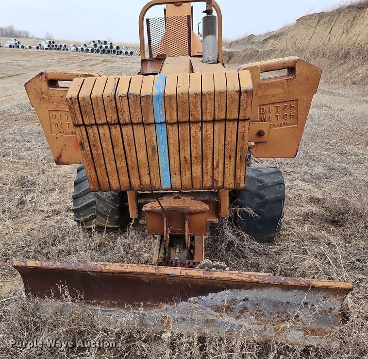 image for item DO4262 Ditch Witch 6510  rock saw