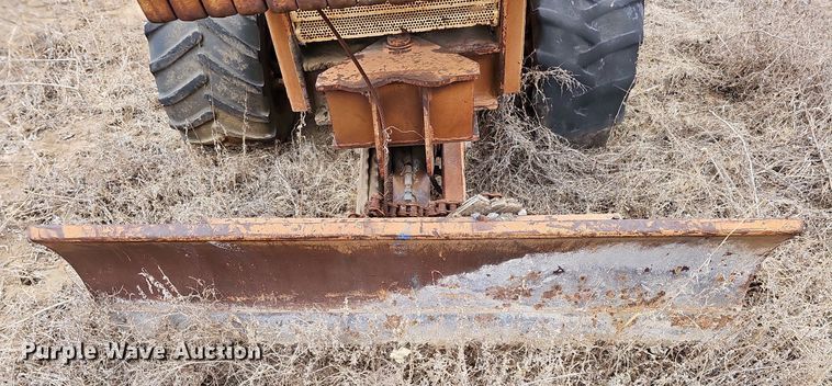 image for item DO4262 Ditch Witch 6510  rock saw