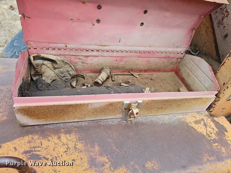 image for item DO4262 Ditch Witch 6510  rock saw