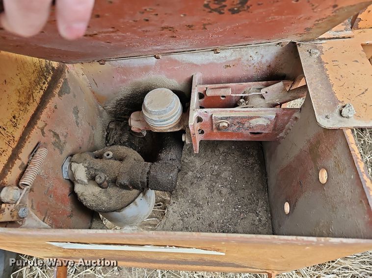 image for item DO4262 Ditch Witch 6510  rock saw