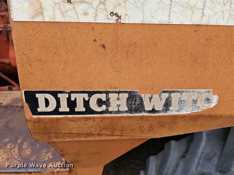 image for item DO4262 Ditch Witch 6510  rock saw