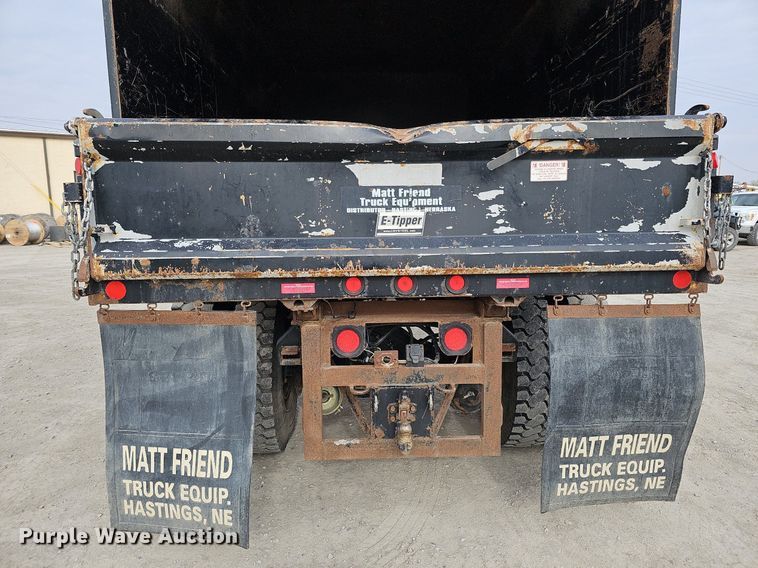 image for item DO4272 2006 Freightliner Business Class M2  chipper truck