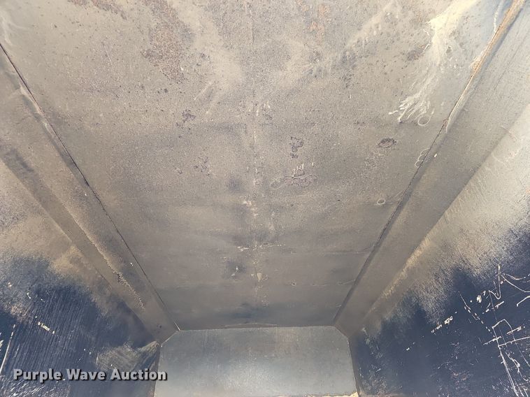 image for item DO4272 2006 Freightliner Business Class M2  chipper truck