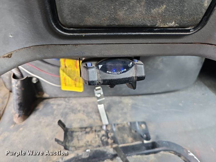 image for item DO4272 2006 Freightliner Business Class M2  chipper truck