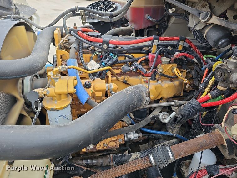 image for item DO4272 2006 Freightliner Business Class M2  chipper truck