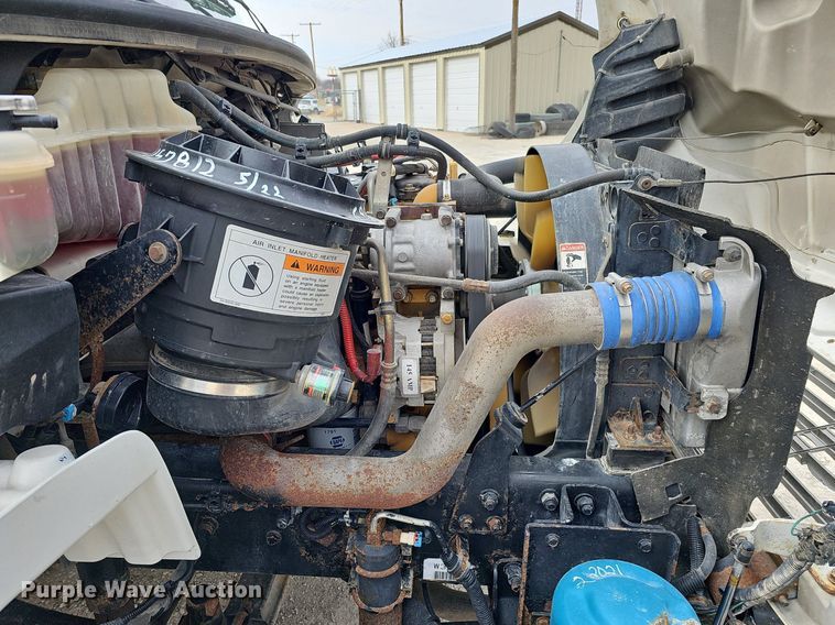 image for item DO4272 2006 Freightliner Business Class M2  chipper truck