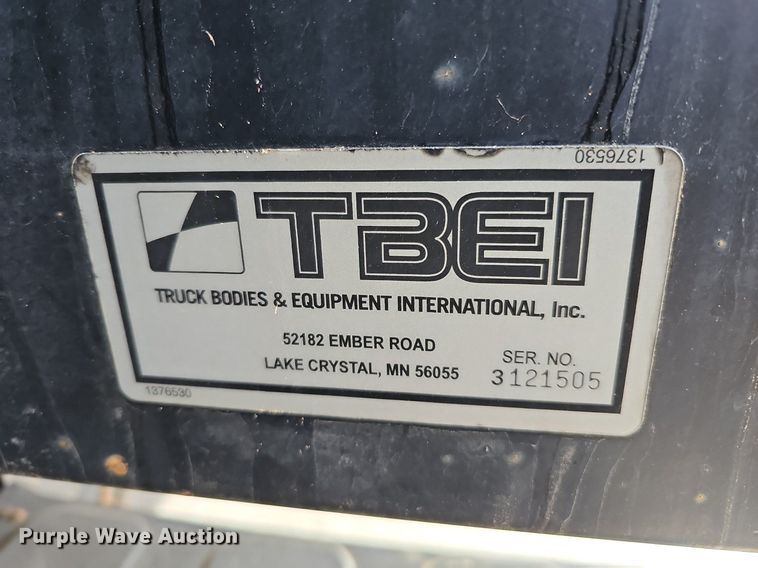 image for item DO4272 2006 Freightliner Business Class M2  chipper truck