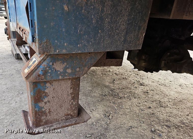 image for item DO4275 1999 Freightliner FL70  bucket truck