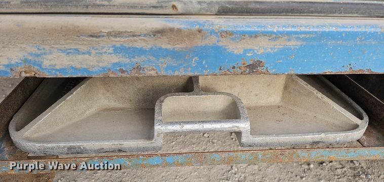 image for item DO4275 1999 Freightliner FL70  bucket truck