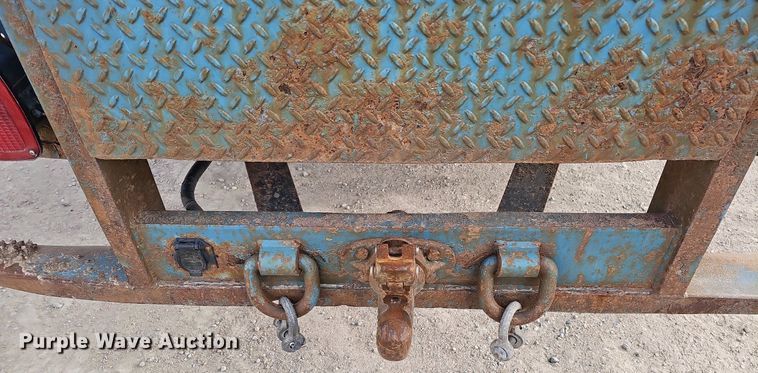 image for item DO4275 1999 Freightliner FL70  bucket truck