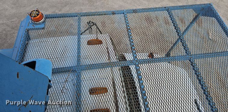 image for item DO4275 1999 Freightliner FL70  bucket truck