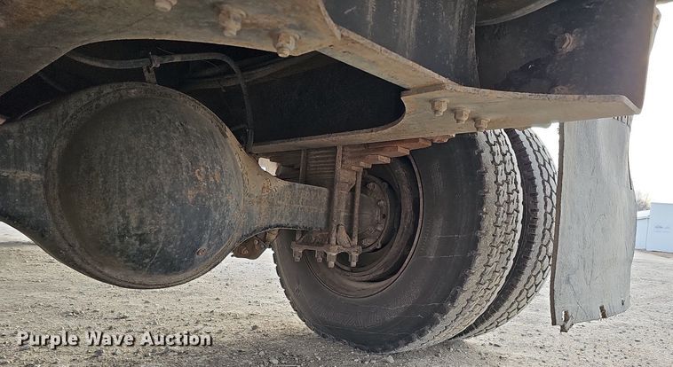 image for item DO4275 1999 Freightliner FL70  bucket truck