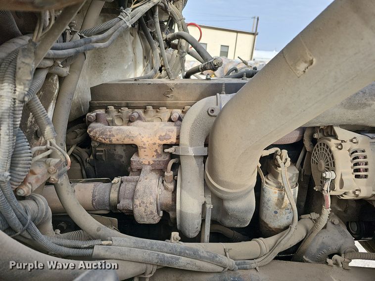 image for item DO4275 1999 Freightliner FL70  bucket truck