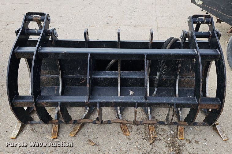 image for item DO4276 72"W skid steer grapple bucket