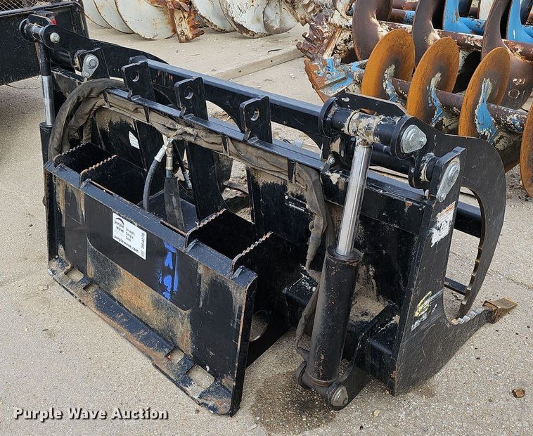 image for item DO4276 72"W skid steer grapple bucket