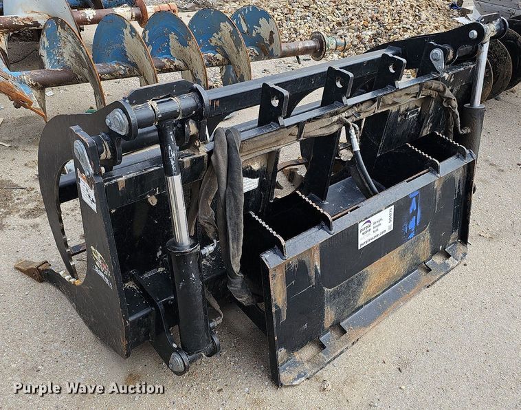image for item DO4276 72"W skid steer grapple bucket