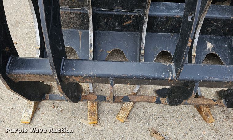 image for item DO4276 72"W skid steer grapple bucket