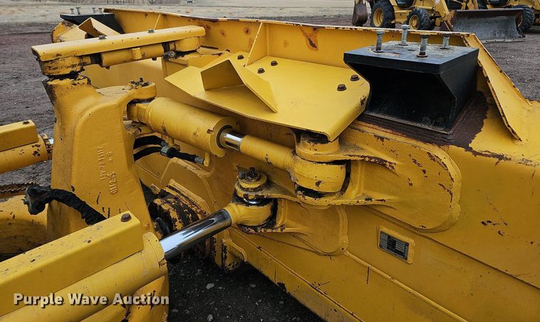 image for item DO4279 2017 Komatsu D61PX-24  dozer