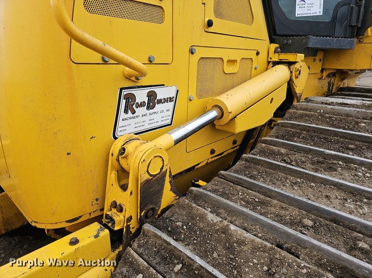 image for item DO4279 2017 Komatsu D61PX-24  dozer