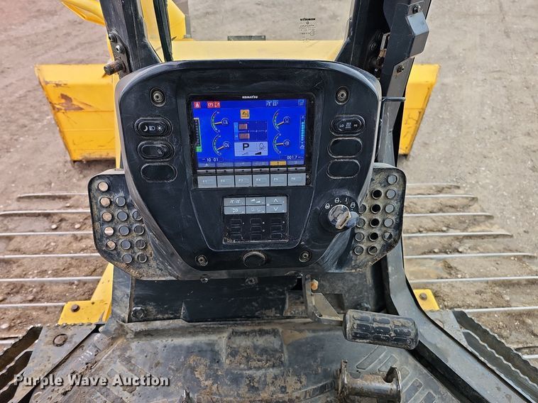 image for item DO4279 2017 Komatsu D61PX-24  dozer
