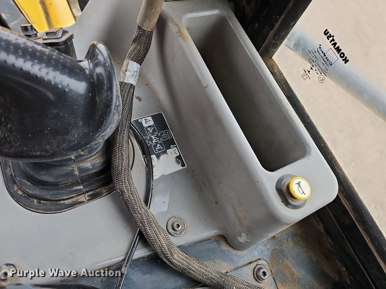 image for item DO4279 2017 Komatsu D61PX-24  dozer