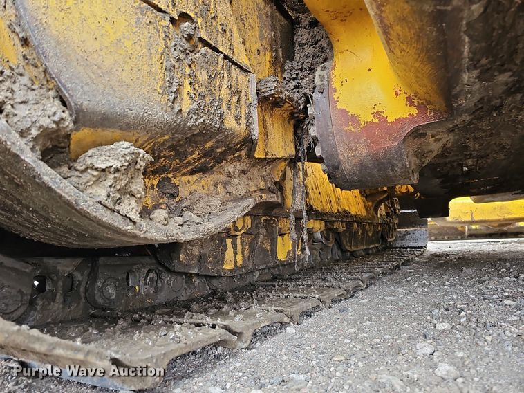 image for item DO4279 2017 Komatsu D61PX-24  dozer