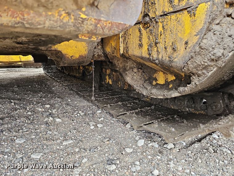 image for item DO4279 2017 Komatsu D61PX-24  dozer