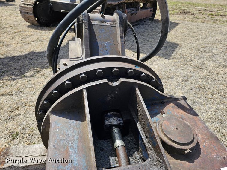 image for item DO4280 LaBounty MSD 116 R  rotating shear