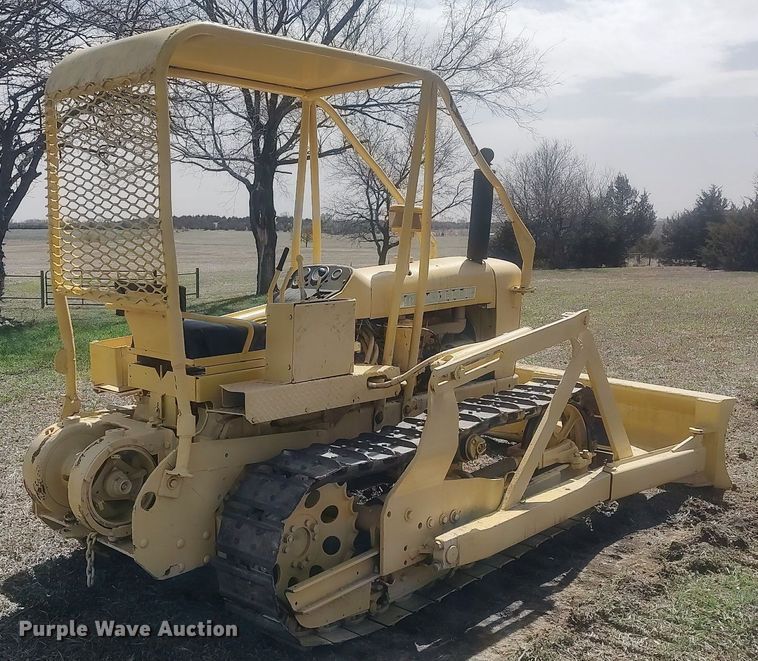 image for item DQ0465 John Deere 1010  dozer
