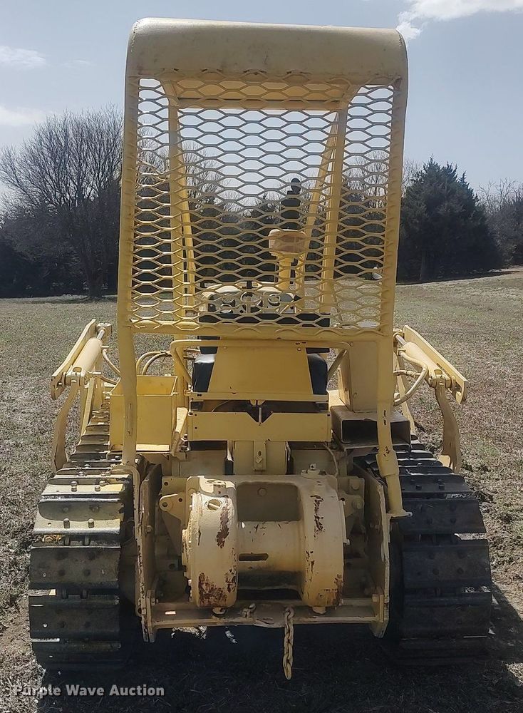 image for item DQ0465 John Deere 1010  dozer