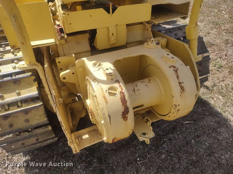 image for item DQ0465 John Deere 1010  dozer