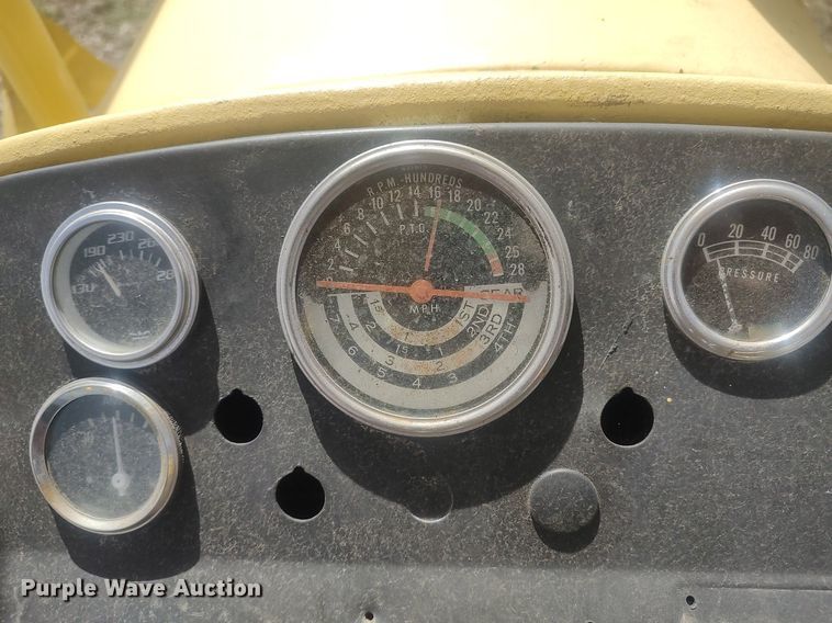 image for item DQ0465 John Deere 1010  dozer