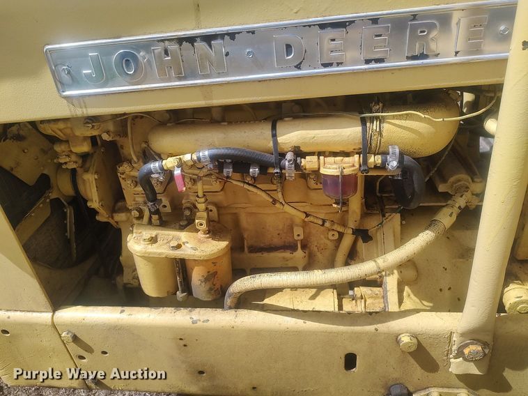 image for item DQ0465 John Deere 1010  dozer