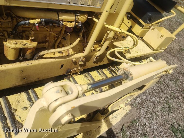 image for item DQ0465 John Deere 1010  dozer