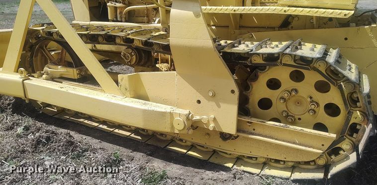 image for item DQ0465 John Deere 1010  dozer