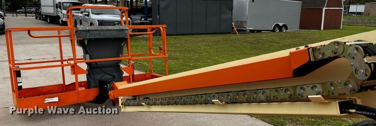 image for item DQ2015 JLG 400S  boom lift